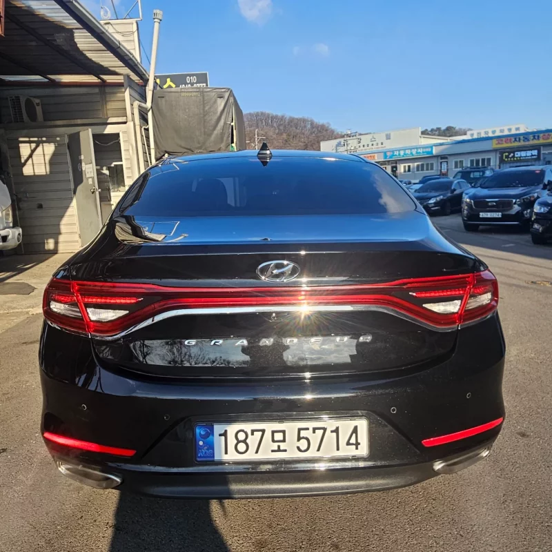 Hyundai Grandeur
