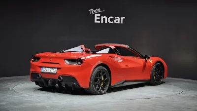 Ferrari 488