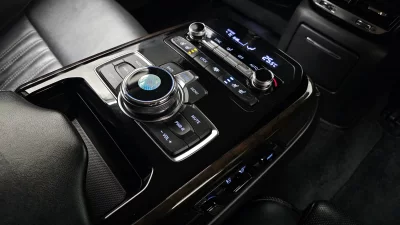 Genesis EQ900