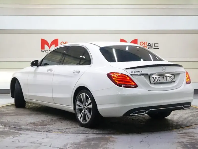 Mercedes-Benz C-Class