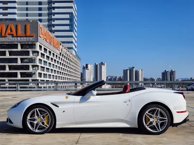 Ferrari CALIFORNIA