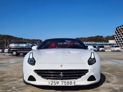 Ferrari CALIFORNIA