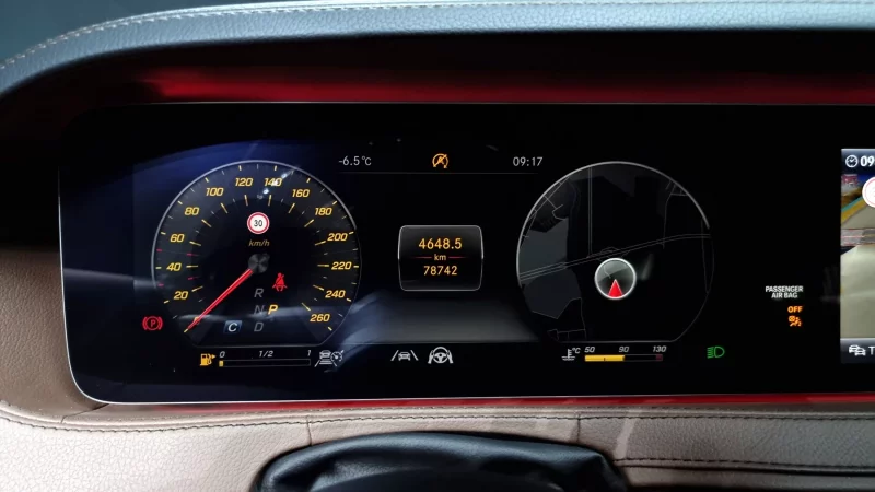 Mercedes-Benz S-Class