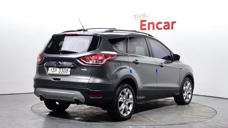 Ford ESCAPE