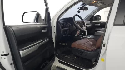 Toyota TUNDRA