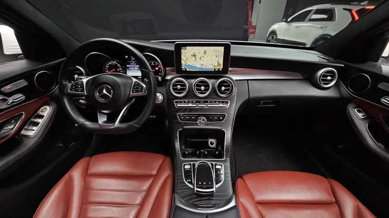 Mercedes-Benz C-Class