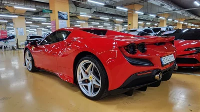 Ferrari F8