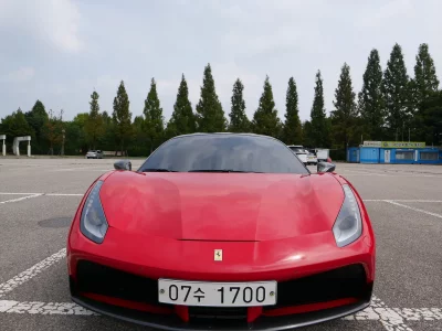 Ferrari 488