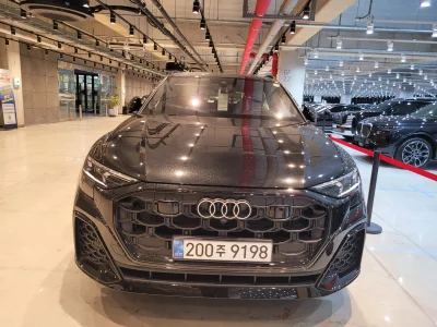 Audi Q8