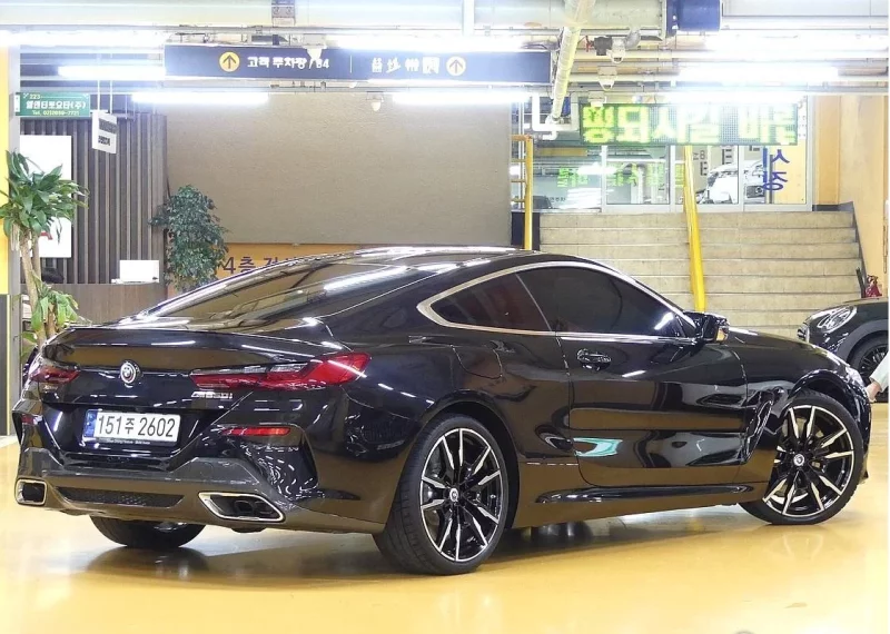 BMW 8-Series
