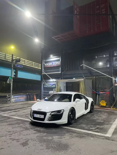 Audi R8