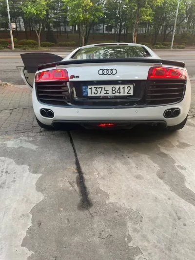 Audi R8