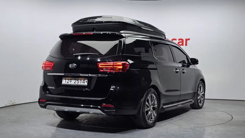 Kia Carnival