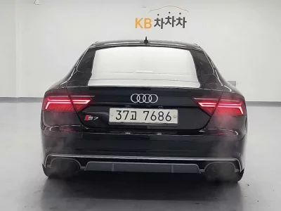 Audi S7