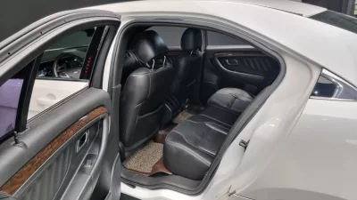 Ford TAURUS