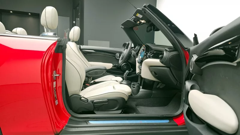 MINI Cooper Convertible