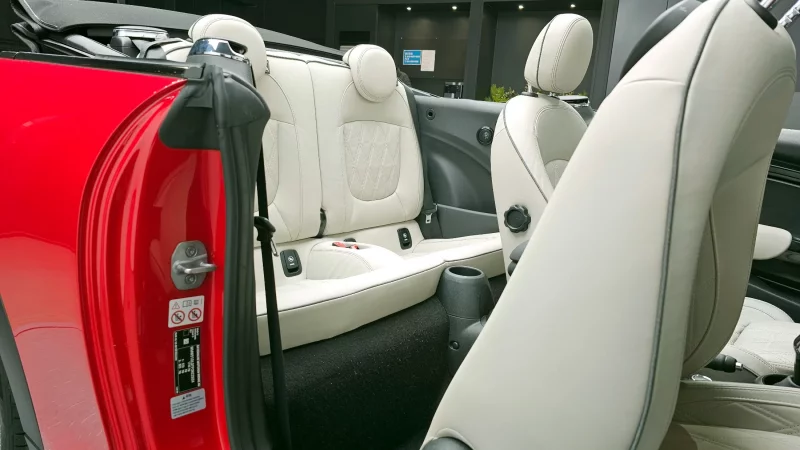 MINI Cooper Convertible