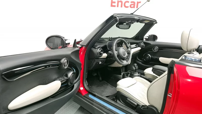 MINI Cooper Convertible