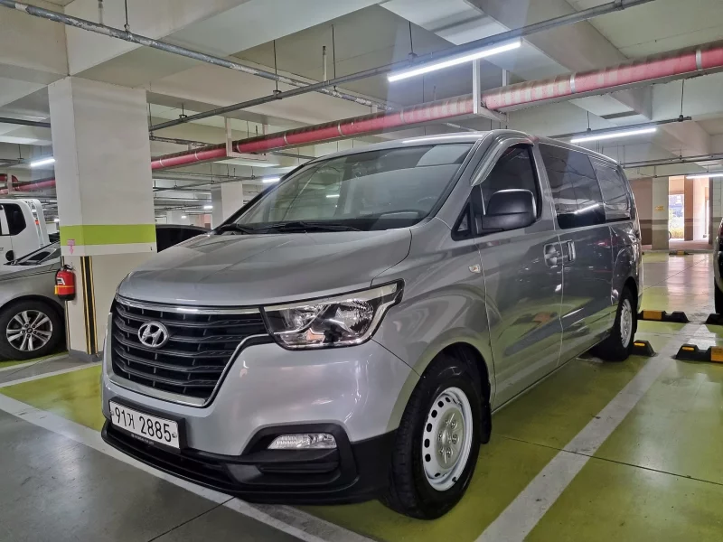 Hyundai Starex