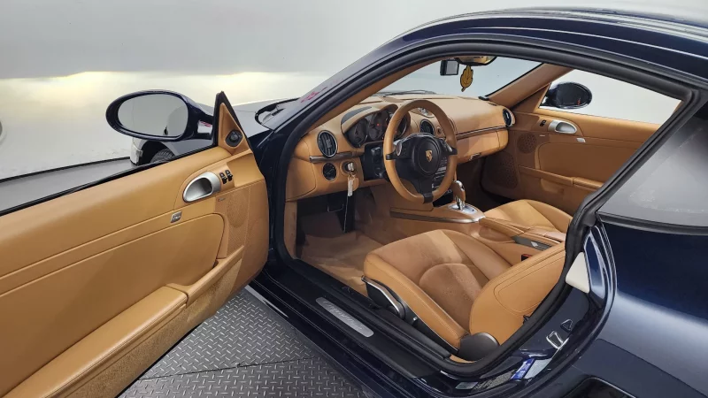 Porsche CAYMAN