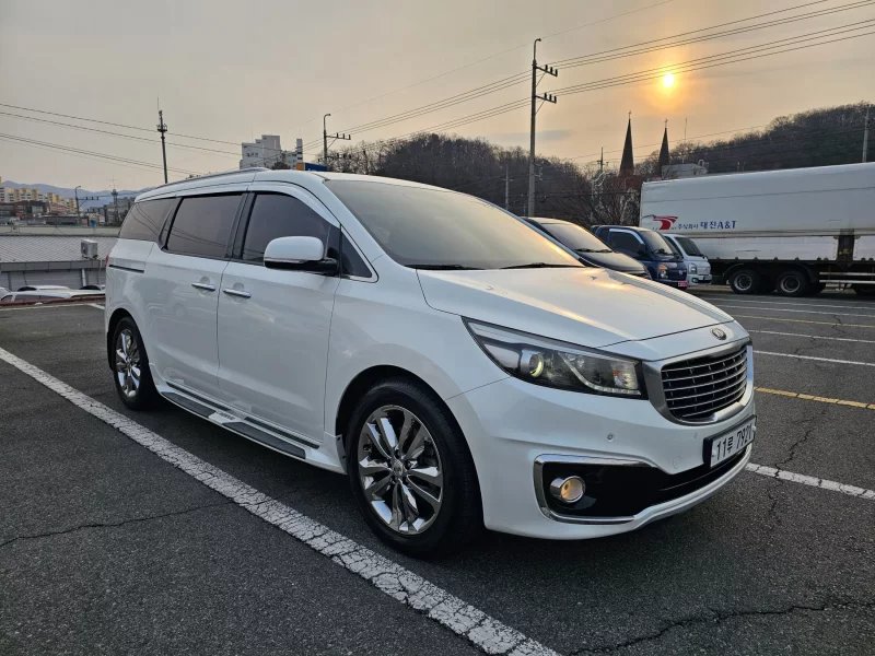 Kia Carnival