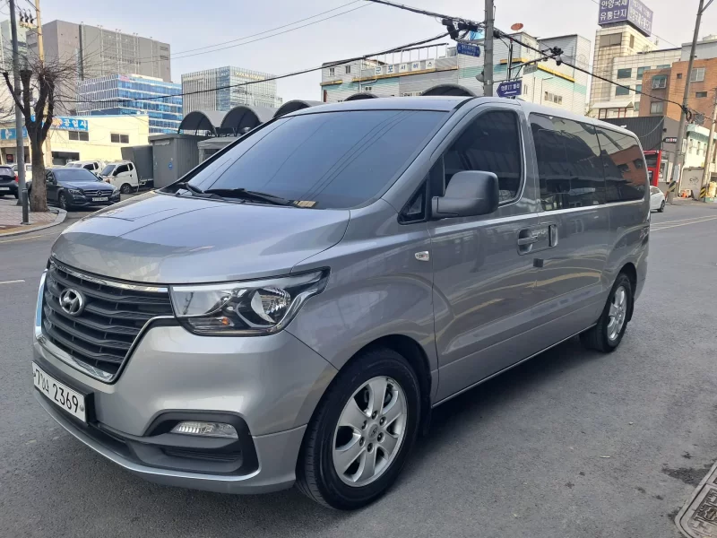 Hyundai Starex