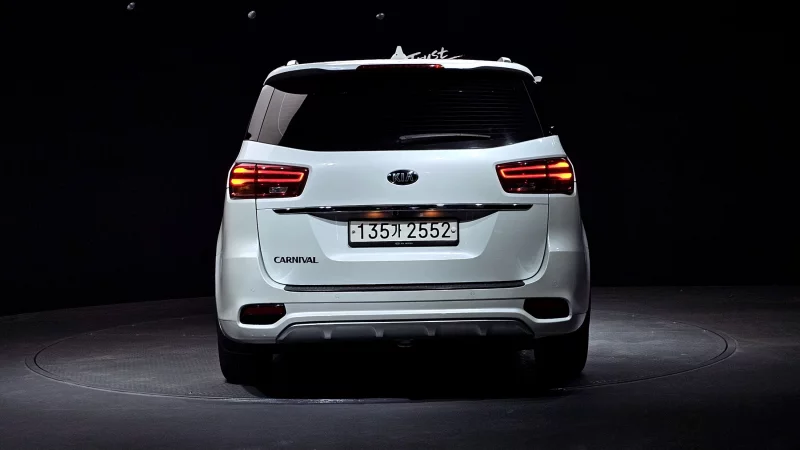 Kia Carnival