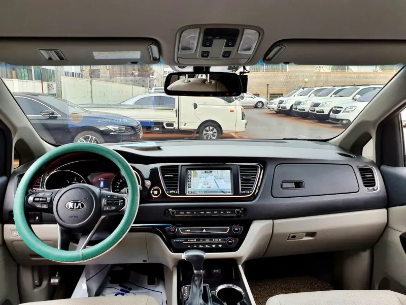Kia Carnival