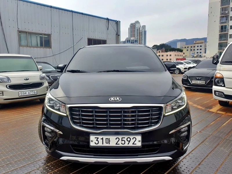 Kia Carnival