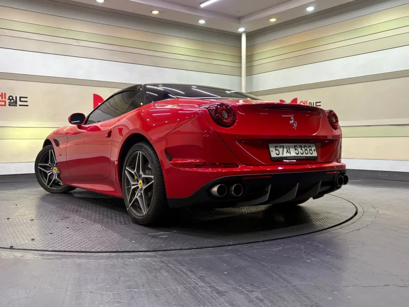 Ferrari CALIFORNIA