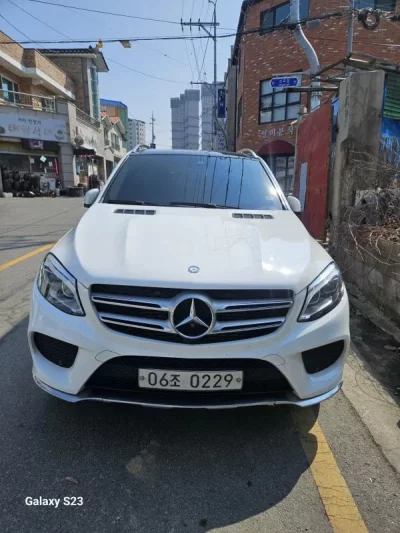 Mercedes-Benz GLE-Class