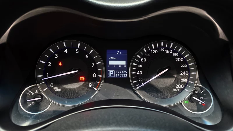 Infiniti M37