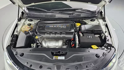 Chrysler 200