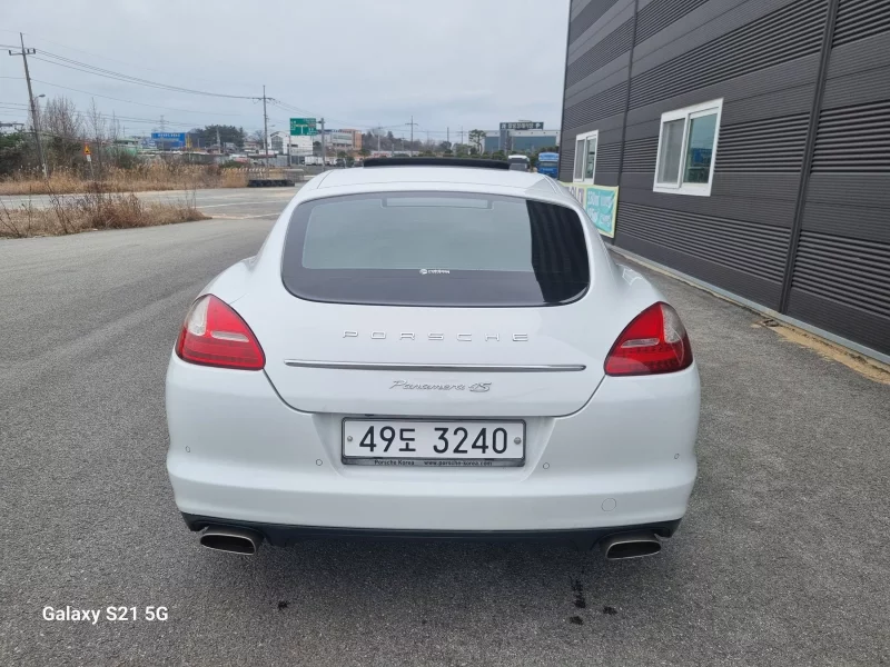 Porsche PANAMERA