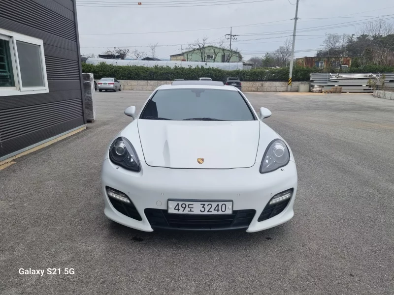 Porsche PANAMERA
