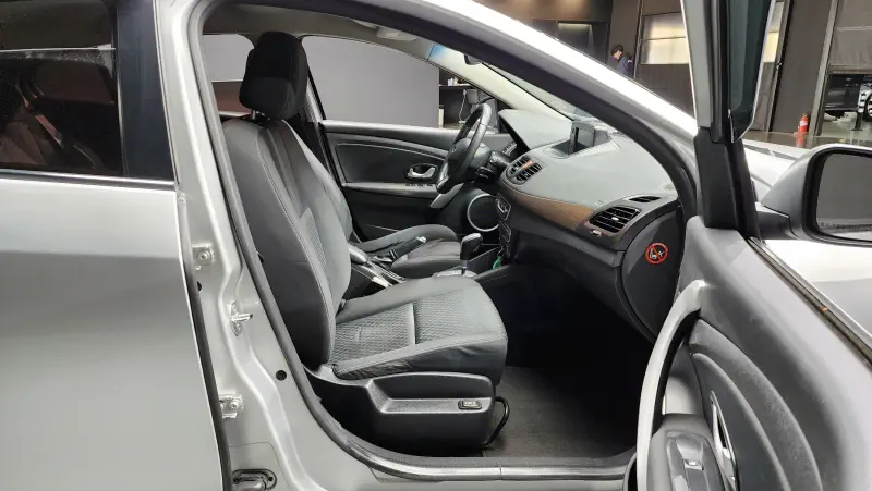 Renault SM3