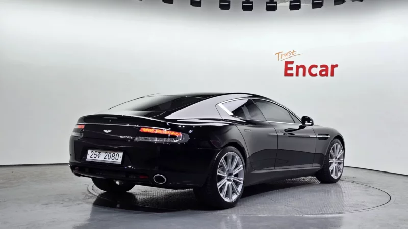 Astonmartin Rapide