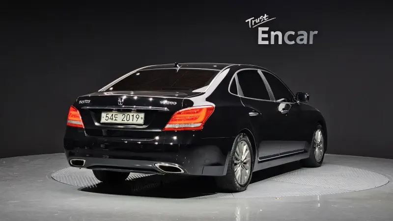 Hyundai Equus
