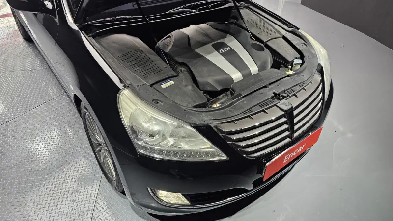 Hyundai Equus