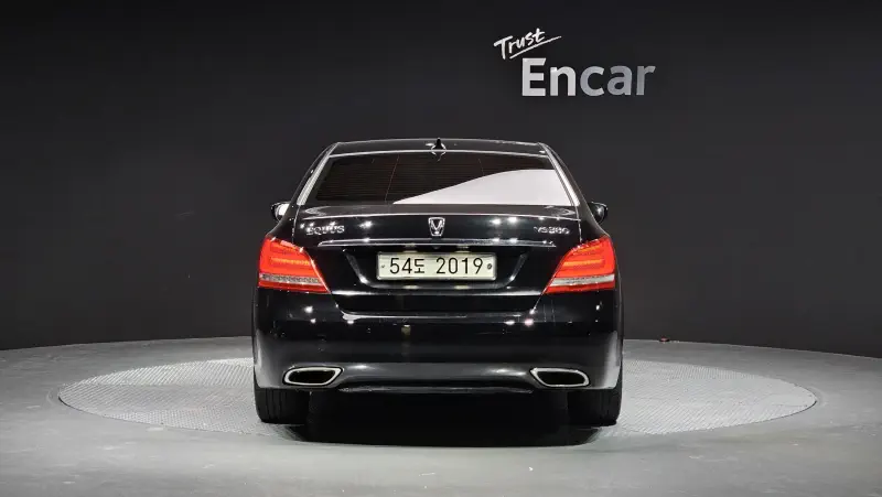 Hyundai Equus