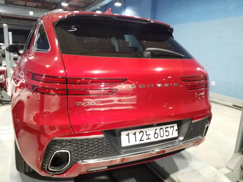 Genesis GV70