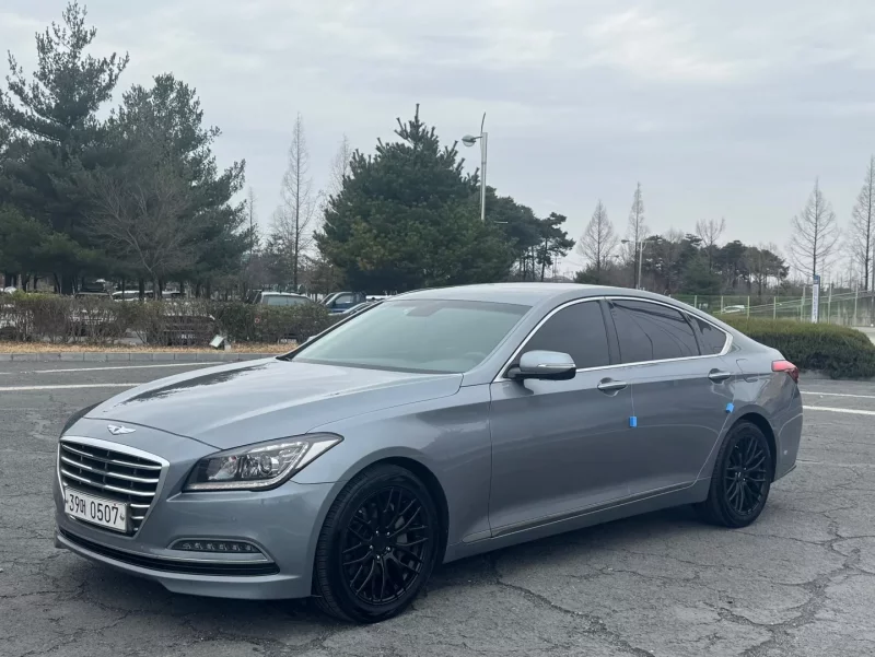 Hyundai Genesis