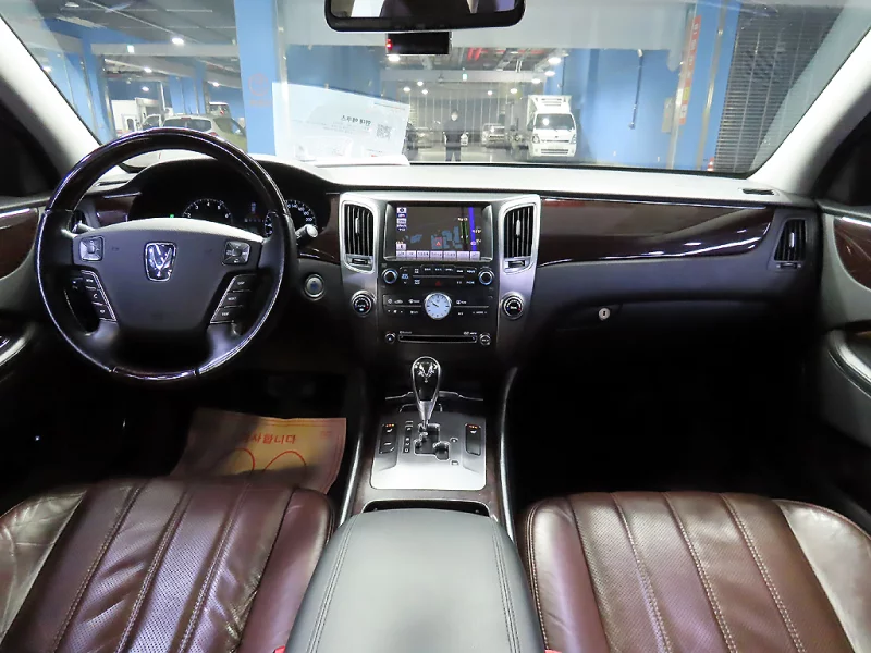 Hyundai Equus