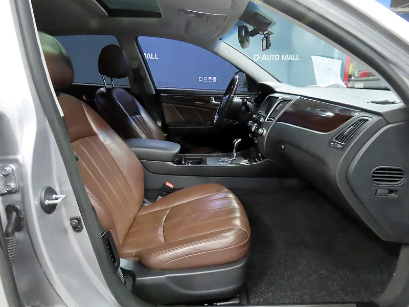 Hyundai Equus