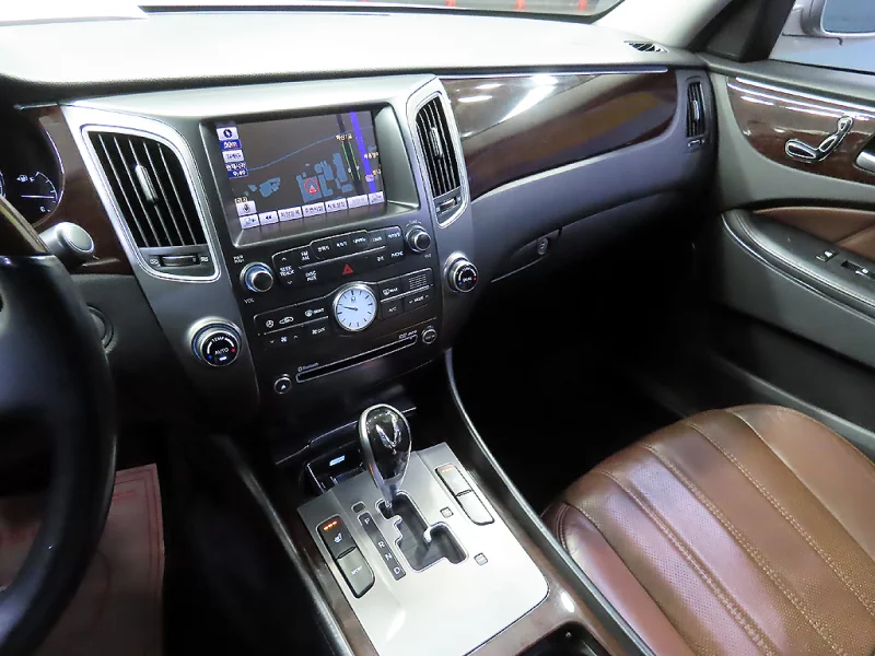 Hyundai Equus