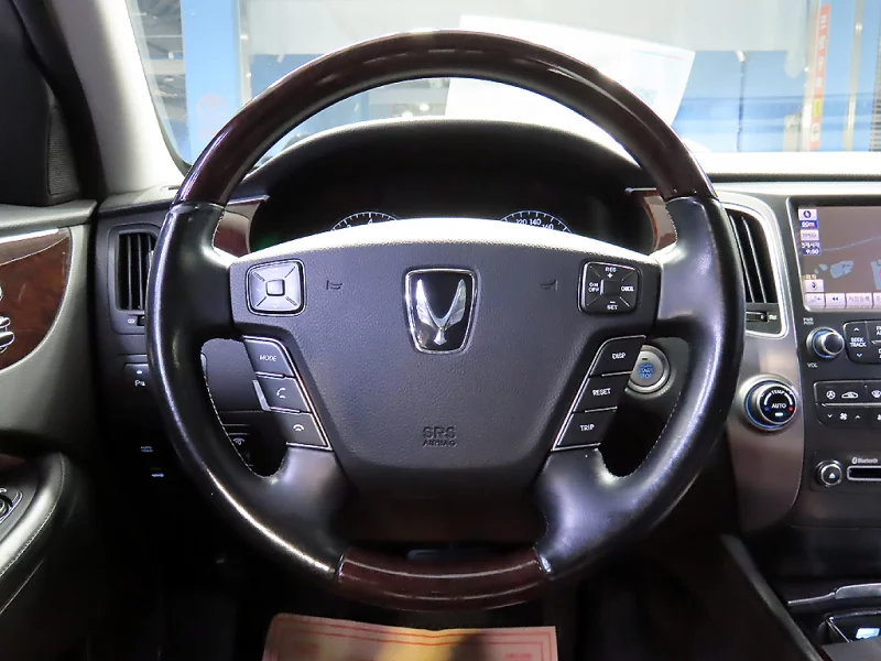Hyundai Equus