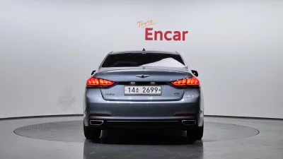 Hyundai Genesis