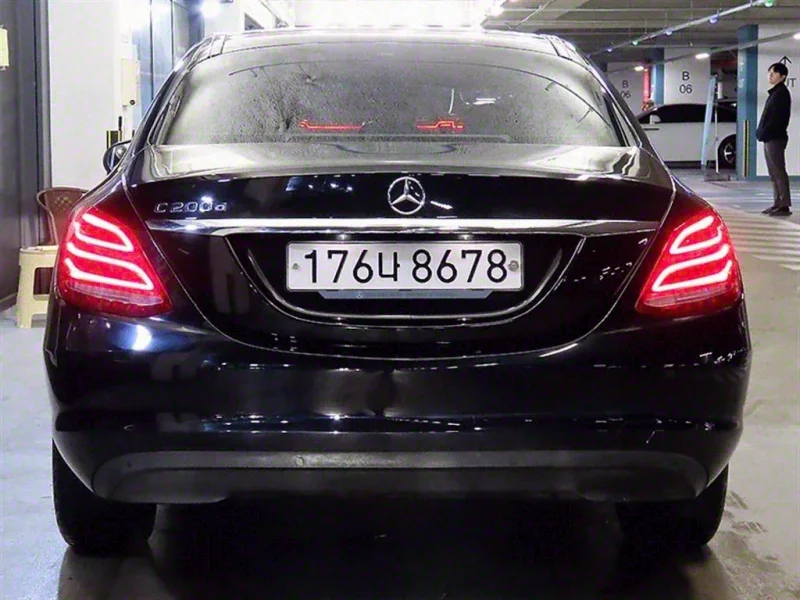 Mercedes-Benz C-Class