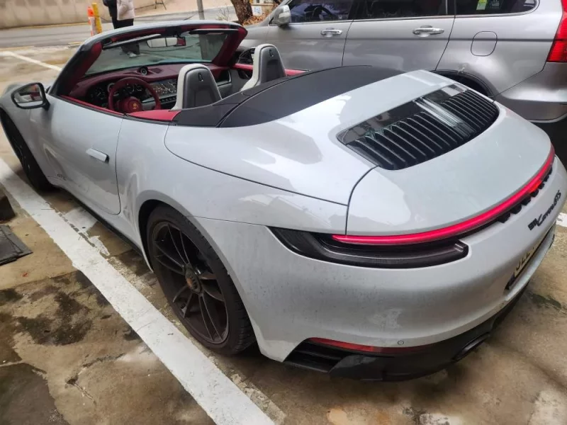 Porsche 911