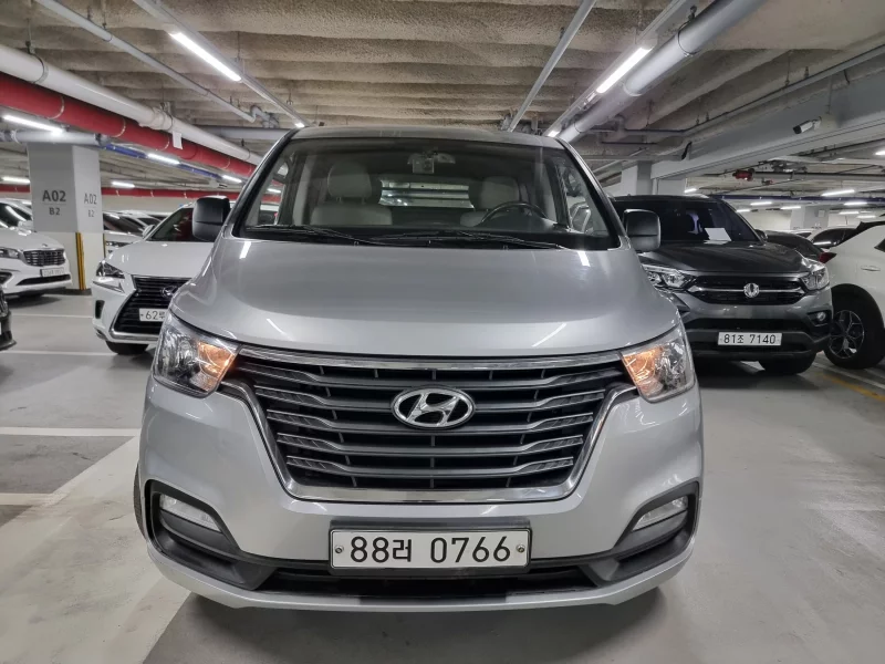 Hyundai Starex